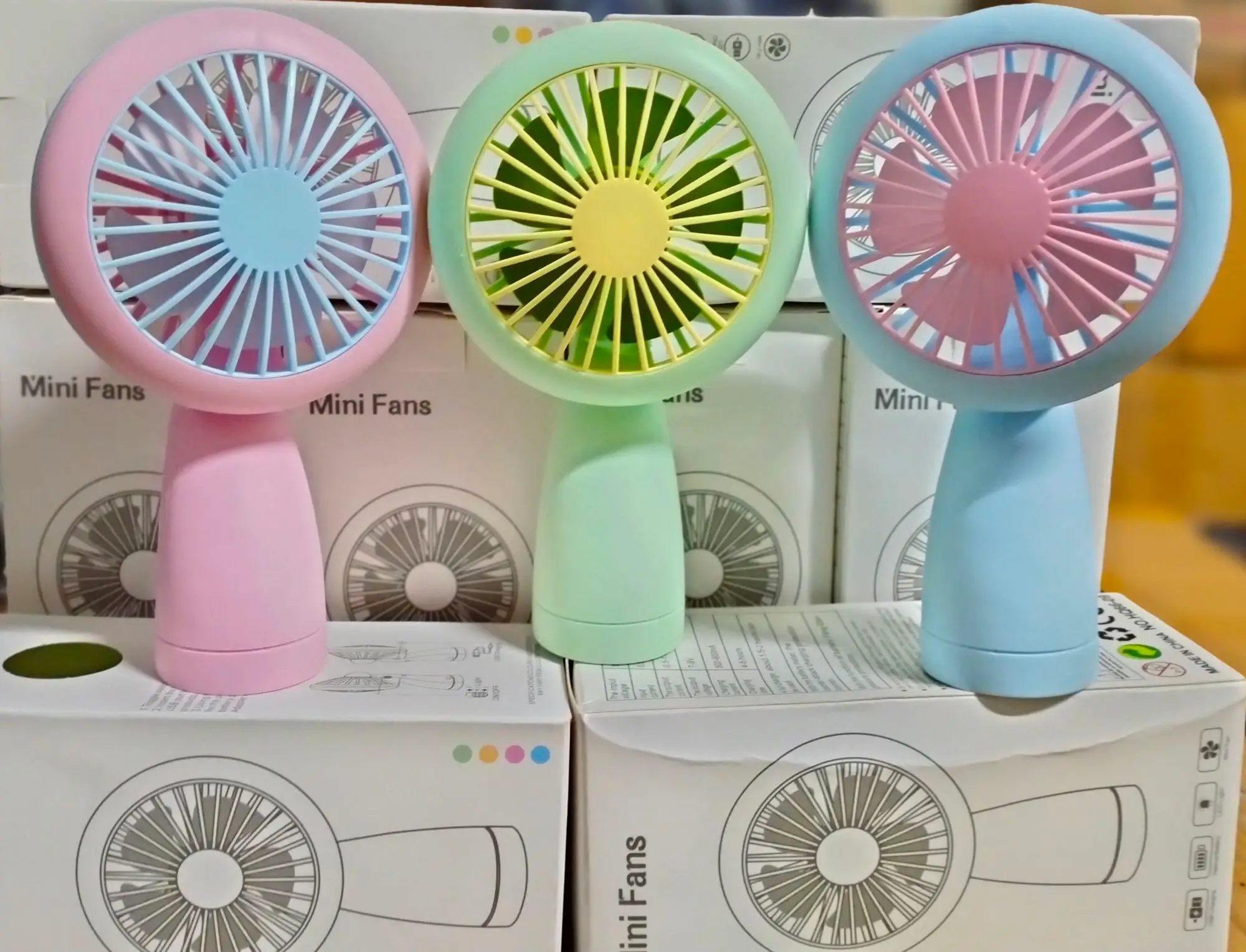 Portable mini fan with stylish light- Multicolor