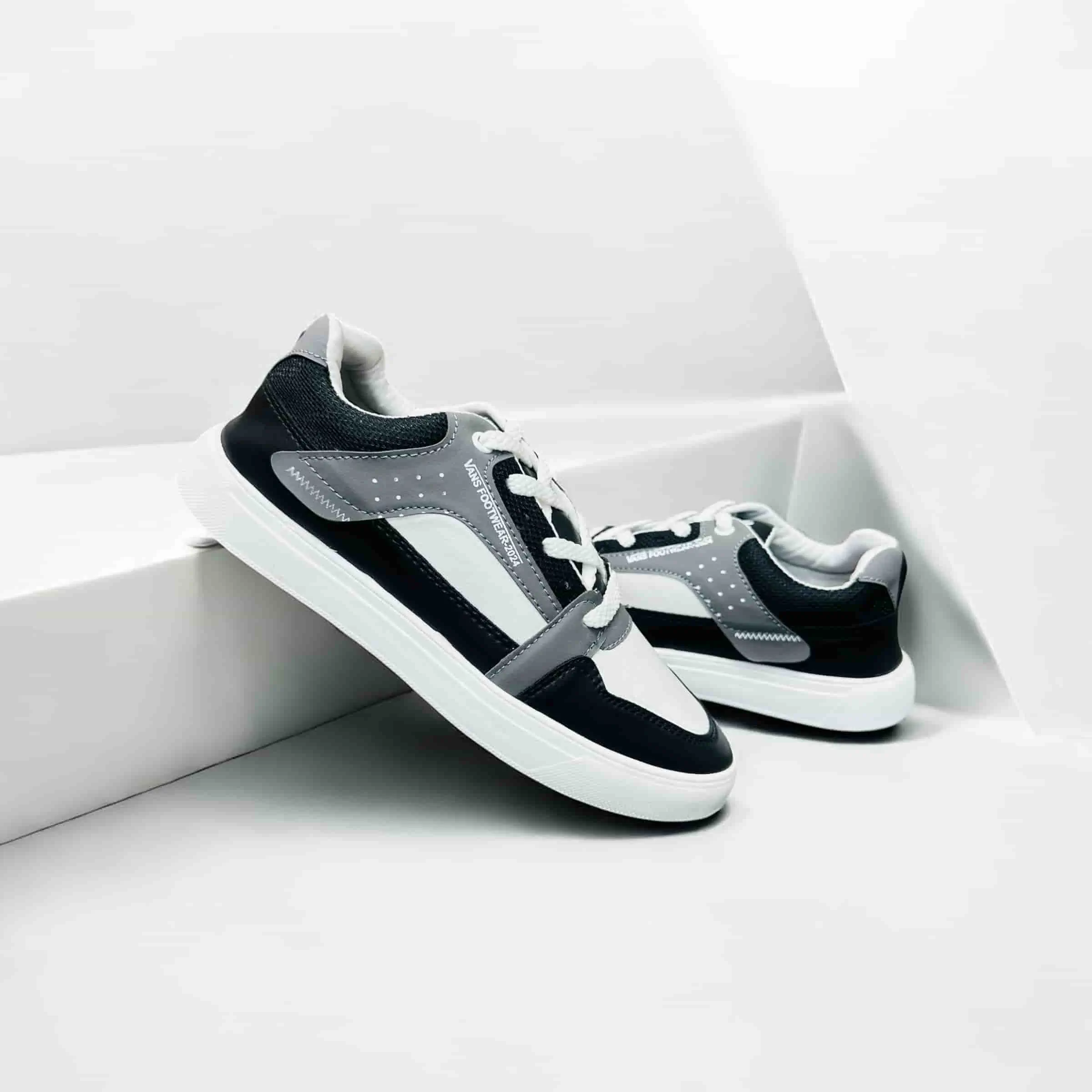 Premium quality stylish and fashionable sneakers for men(S-37)